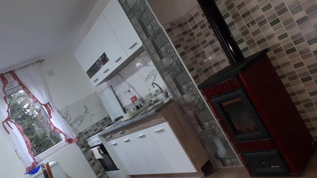 Apartament Apartman Gorski Raj Minimum 2 Nocenja Jevtici Zewnętrze zdjęcie